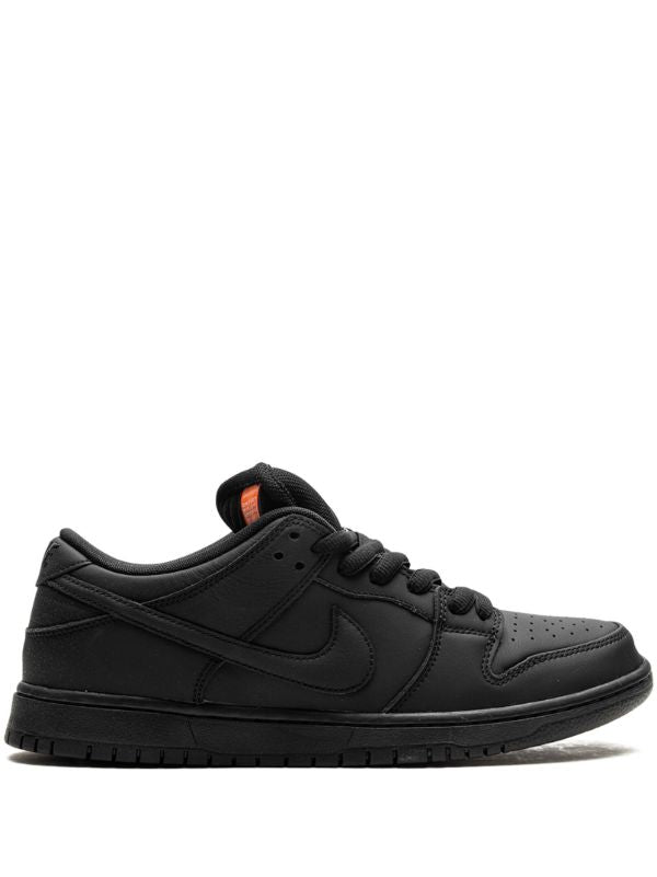 Nike SB Dunk "Triple Black/Orange