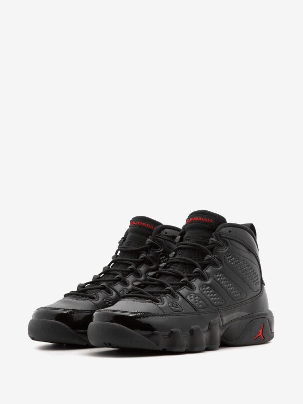 Air Jordan 9 in Black/University Red