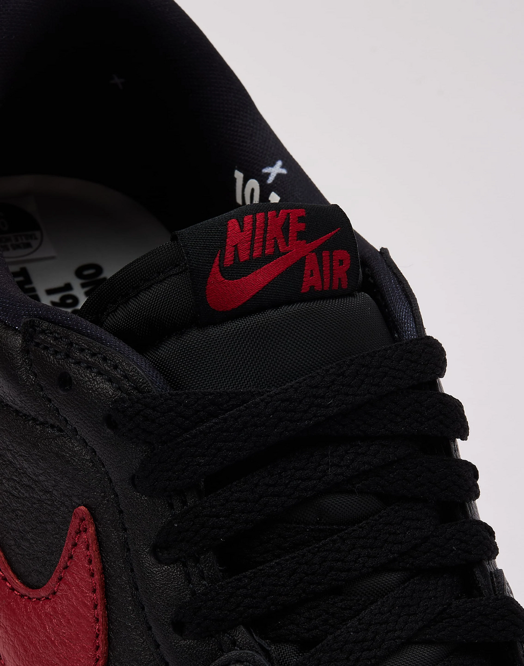 AIR JORDAN 1 RETRO LOW OG 'BANNED'