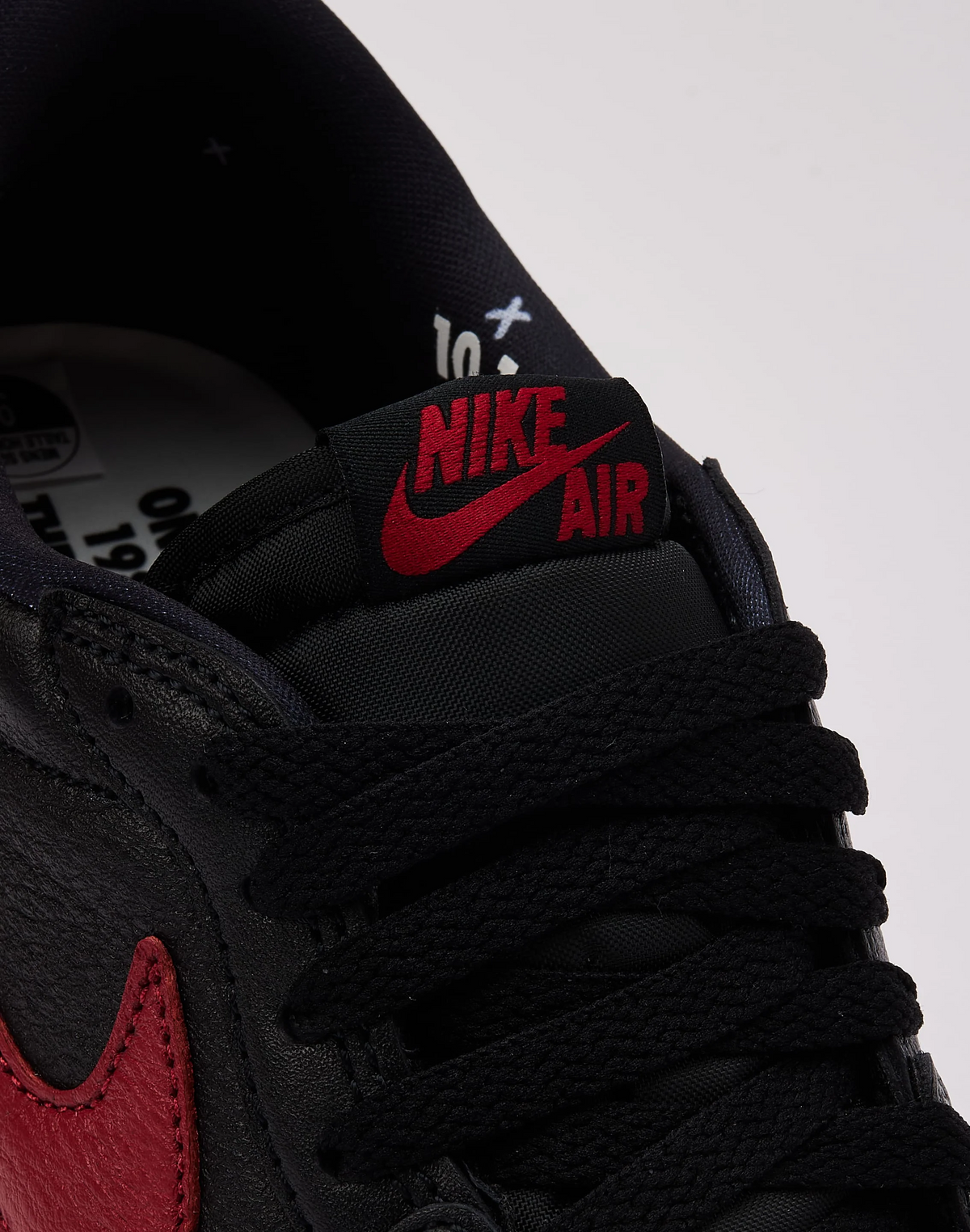 AIR JORDAN 1 RETRO LOW OG 'BANNED'