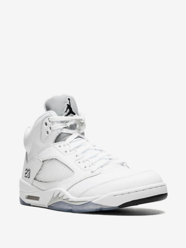 Jordan 5 Retro
White Metallic (2026)