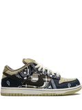 Nike. x Travis Scott SB Dunk Low