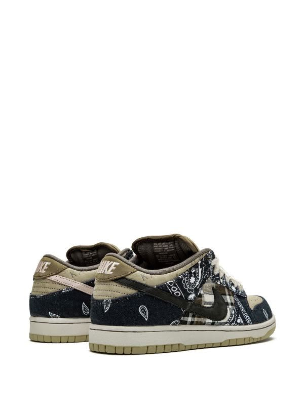 Nike. x Travis Scott SB Dunk Low