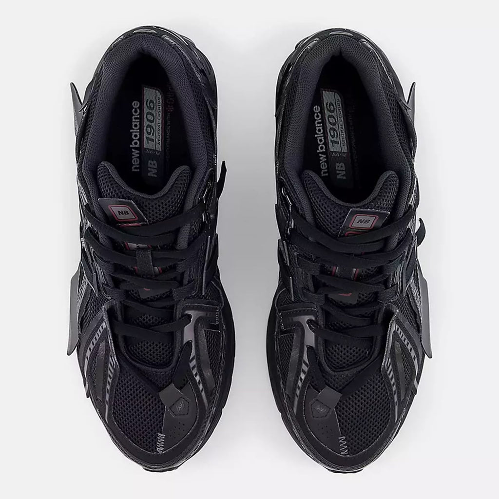 New Balance 1906A "Black Dark Silver Metallic"